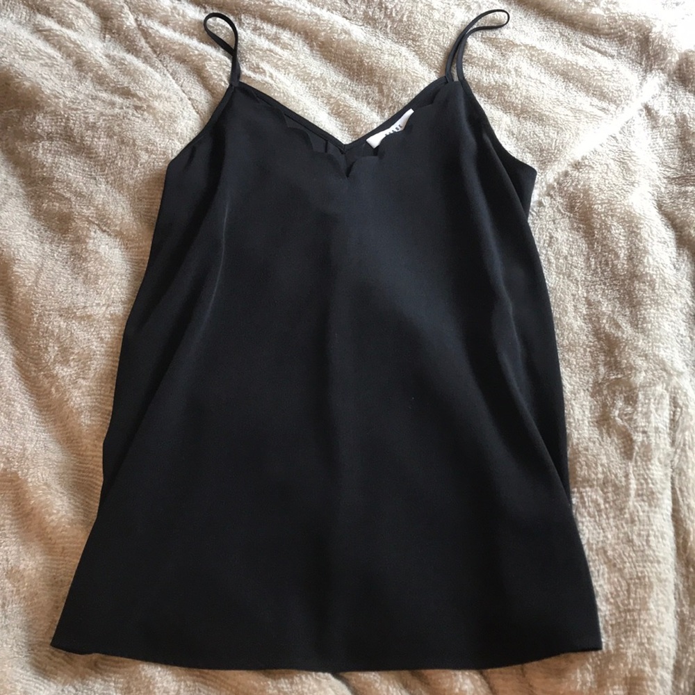 black scallop v-neck tank